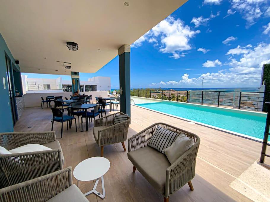 شقة Beautiful + Luxury + Ocean View + Pool بلايا ديل كارمن المظهر الخارجي الصورة